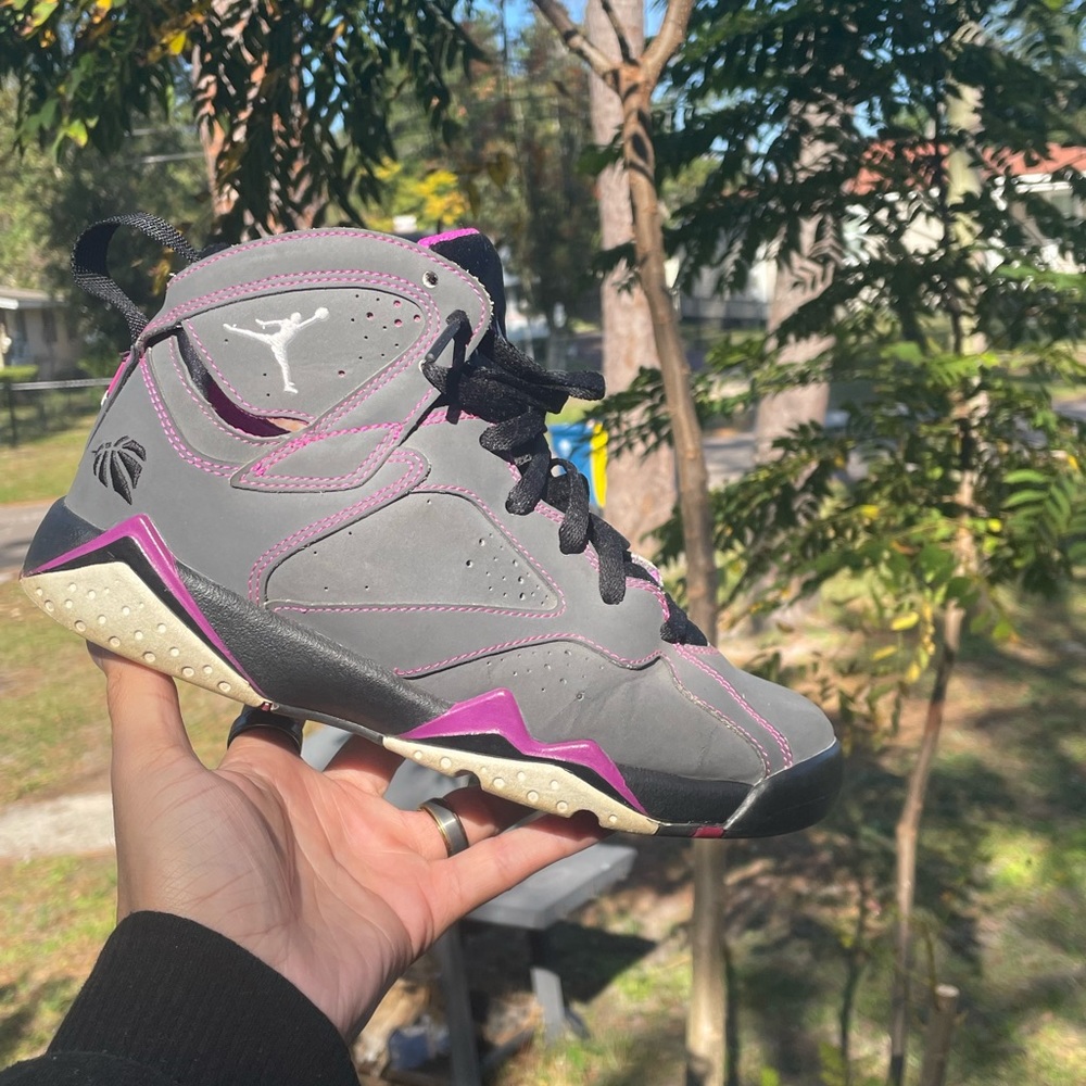 Air Jordan 7 Valentine’s Day